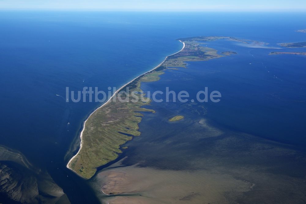 Insel Hiddensee aus der Vogelperspektive: Ostseeküste in Insel Hiddensee im Bundesland Mecklenburg-Vorpommern