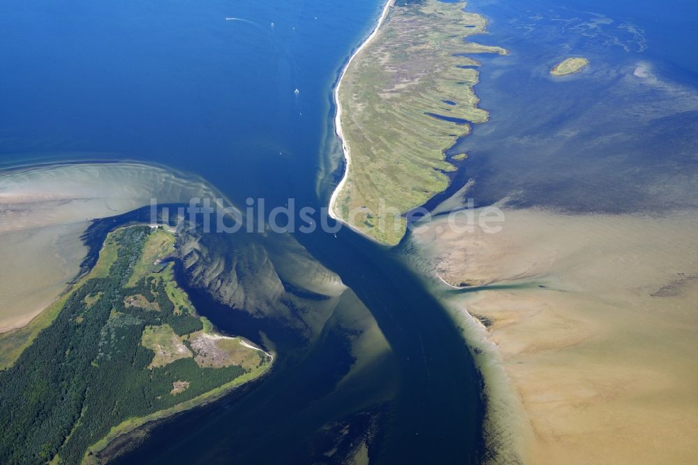 Insel Hiddensee von oben - Ostseeküste in Insel Hiddensee im Bundesland Mecklenburg-Vorpommern