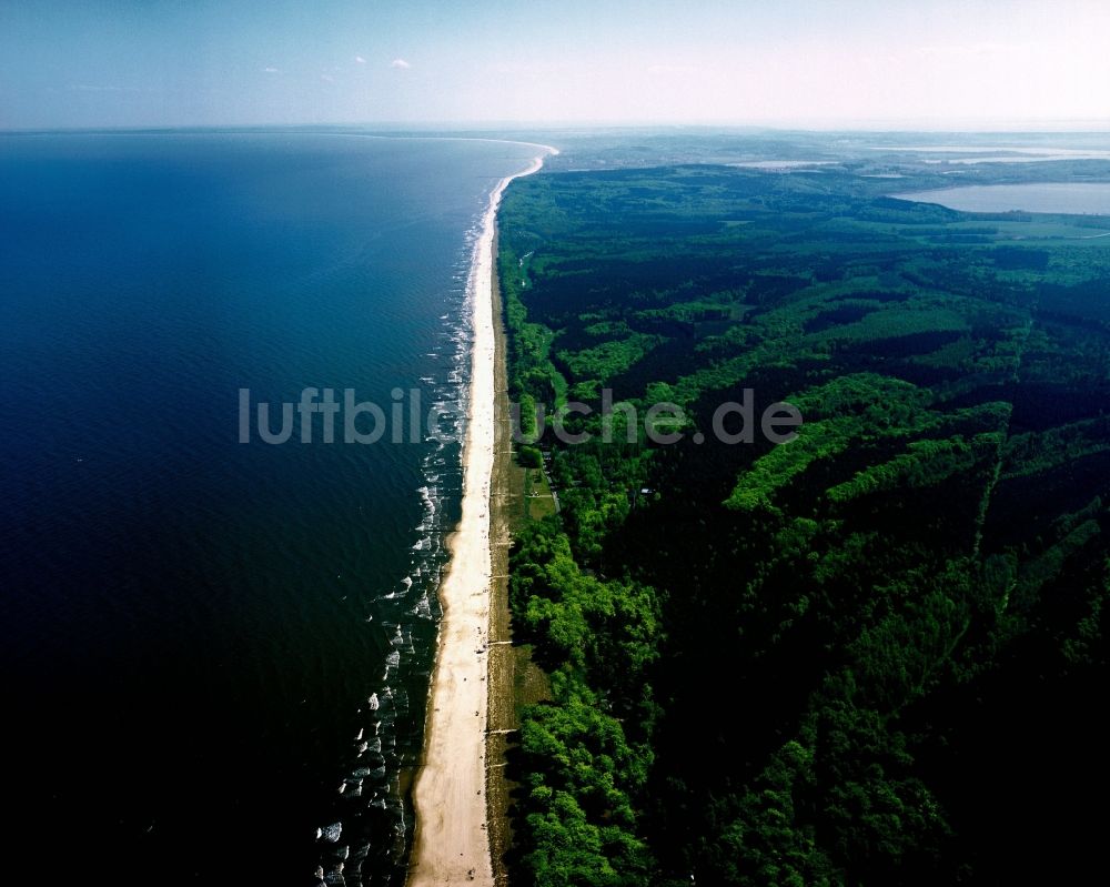 Ückeritz von oben - Ostseestrand auf der Insel Usedom im Bundesland Mecklenburg-Vorpommern, Deutschland