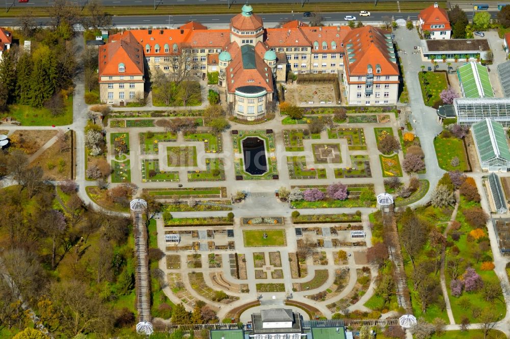 Luftbild München - Palais der Botanische Staatssammlung im Ortsteil Neuhausen-Nymphenburg in München im Bundesland Bayern, Deutschland