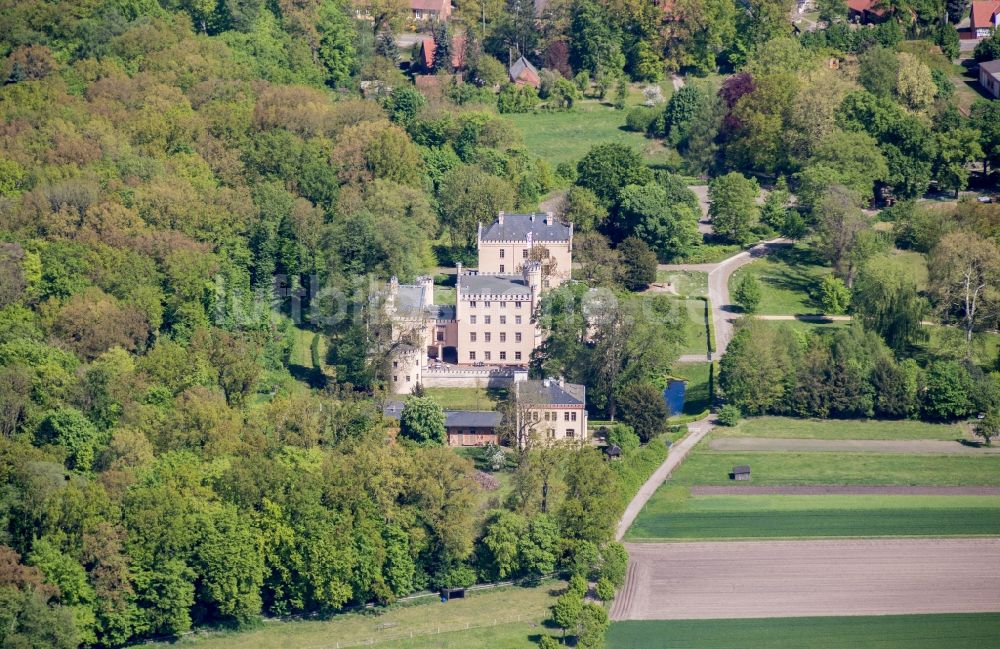 Gardelegen aus der Vogelperspektive: Palais des Jagdschloss Letzlingen in Gardelegen im Bundesland Sachsen-Anhalt, Deutschland