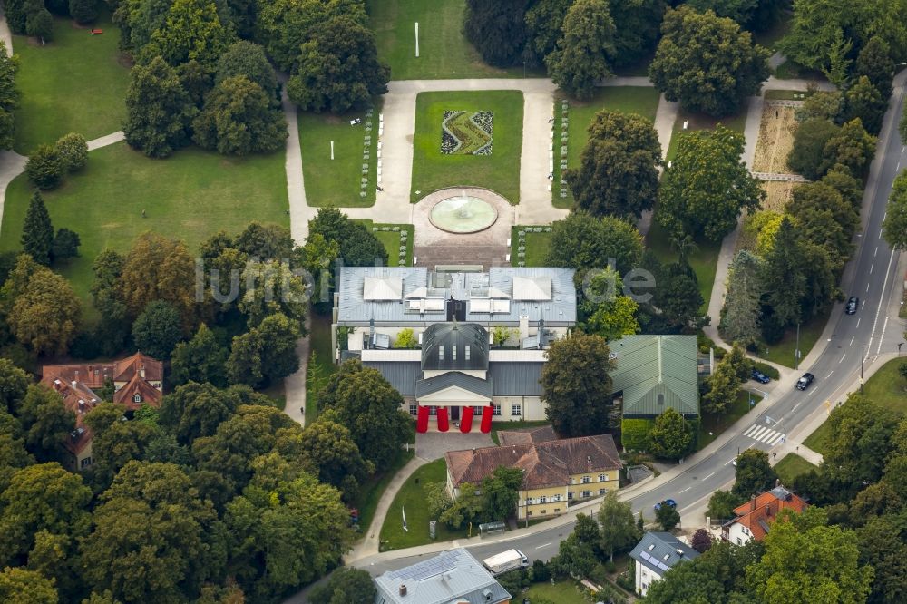 Luftaufnahme Regensburg - Palais des Kunstforum Ostdeutsche Galerie in Regensburg im Bundesland Bayern