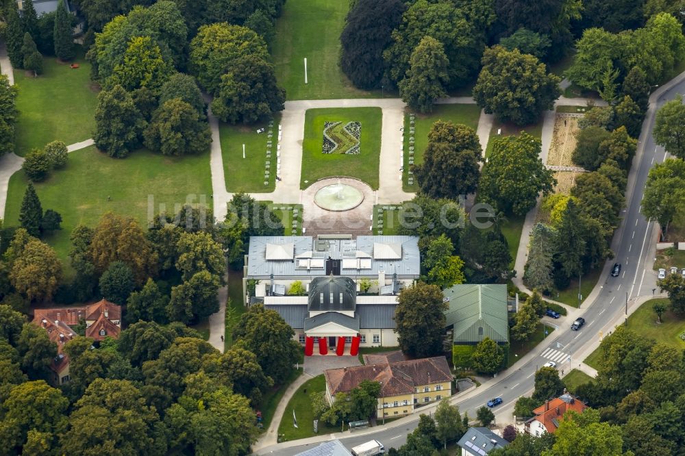 Regensburg von oben - Palais des Kunstforum Ostdeutsche Galerie in Regensburg im Bundesland Bayern