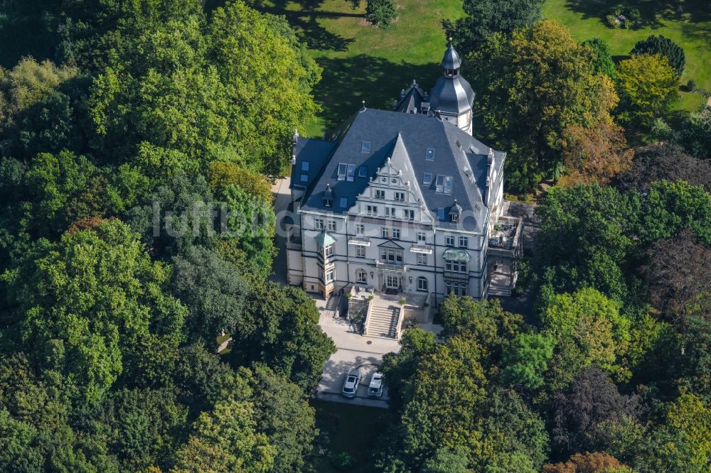 Leipzig aus der Vogelperspektive: Palais des Schloss Abtnaundorf in Leipzig im Bundesland Sachsen, Deutschland