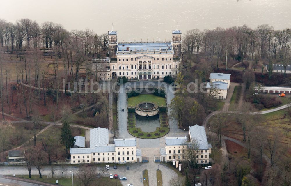 Luftbild Dresden - Palais des Schloss Albrechtsberg in Dresden im Bundesland Sachsen, Deutschland