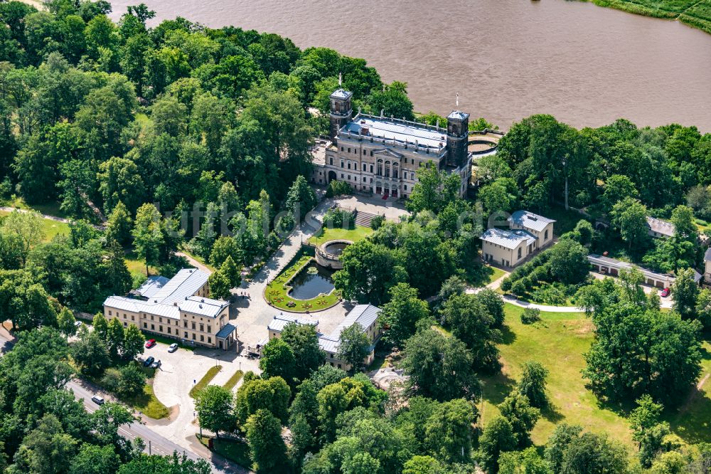 Luftbild Dresden - Palais des Schloss Albrechtsberg in Dresden im Bundesland Sachsen, Deutschland