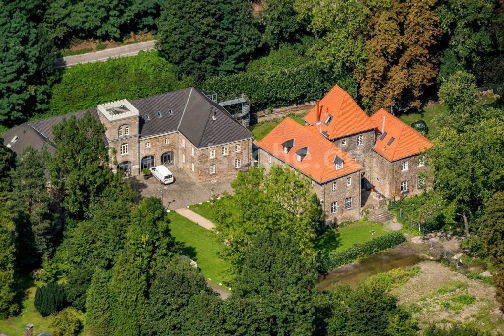 Essen von oben - Palais des Schloss Baldeney an der Freiherr-vom-Stein-Straße in Essen im Bundesland Nordrhein-Westfalen - NRW, Deutschland