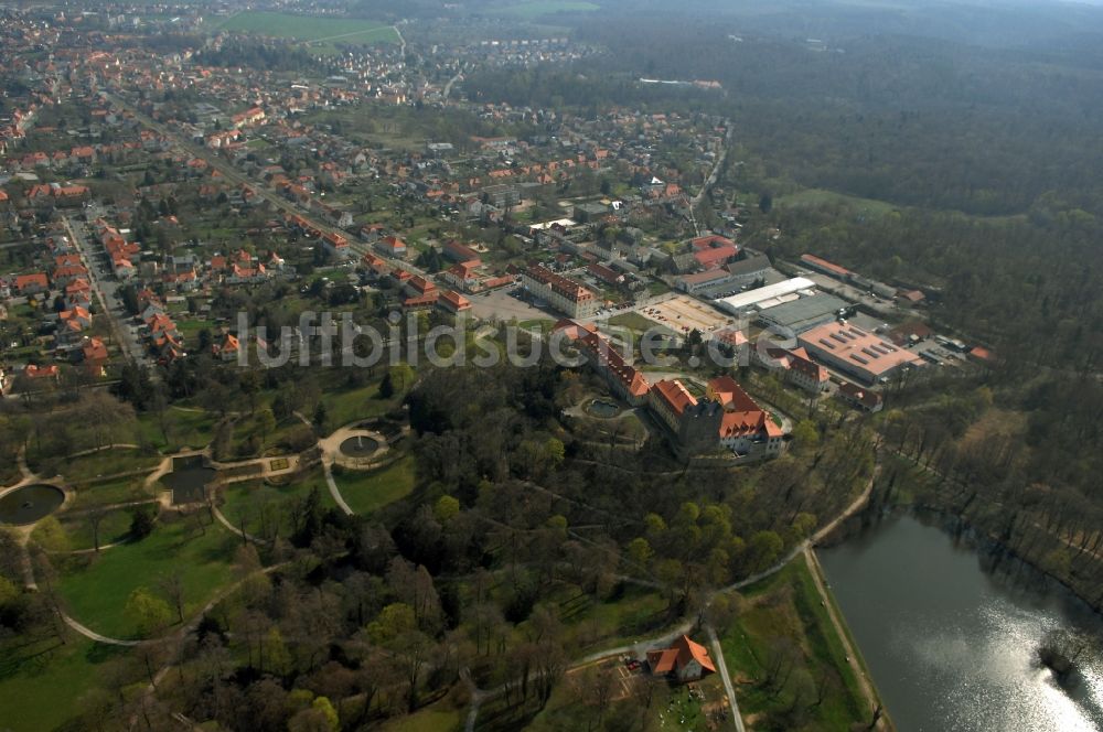 Luftbild Ballenstedt - Palais des Schloss Ballenstedt am Schloßplatz in Ballenstedt im Bundesland Sachsen-Anhalt, Deutschland