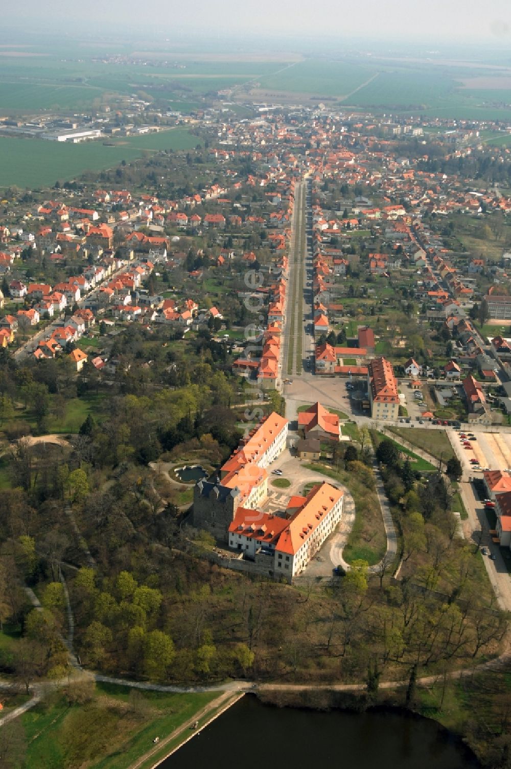 Luftbild Ballenstedt - Palais des Schloss Ballenstedt am Schloßplatz in Ballenstedt im Bundesland Sachsen-Anhalt, Deutschland