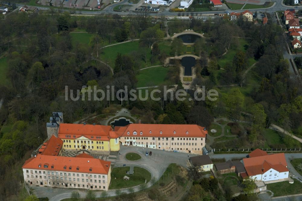 Luftbild Ballenstedt - Palais des Schloss Ballenstedt am Schloßplatz in Ballenstedt im Bundesland Sachsen-Anhalt, Deutschland