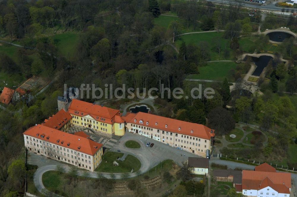 Luftaufnahme Ballenstedt - Palais des Schloss Ballenstedt am Schloßplatz in Ballenstedt im Bundesland Sachsen-Anhalt, Deutschland