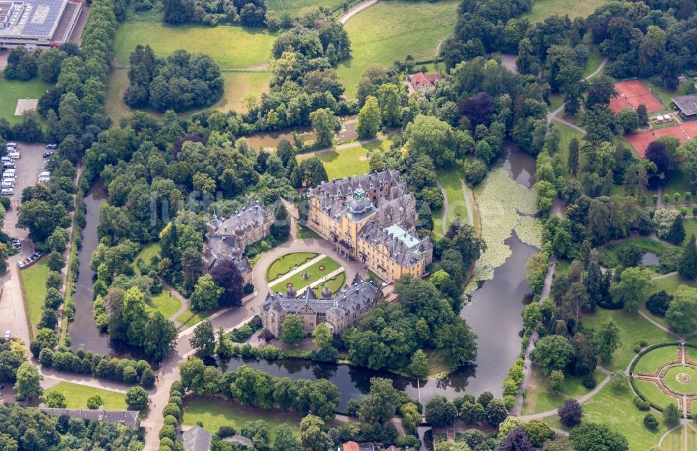 Bückeburg aus der Vogelperspektive: Palais des Schloss in Bückeburg im Bundesland Niedersachsen, Deutschland