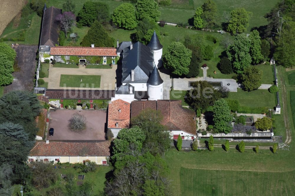 Luftaufnahme Beaulieu - Palais des Schloss in Beaulieu in Aquitaine Limousin Poitou-Charentes, Frankreich