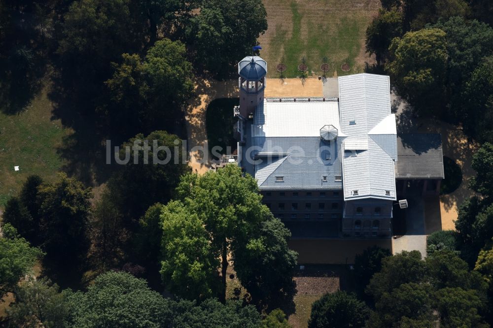 Berlin von oben - Palais des Schloss Biesdorf in Berlin