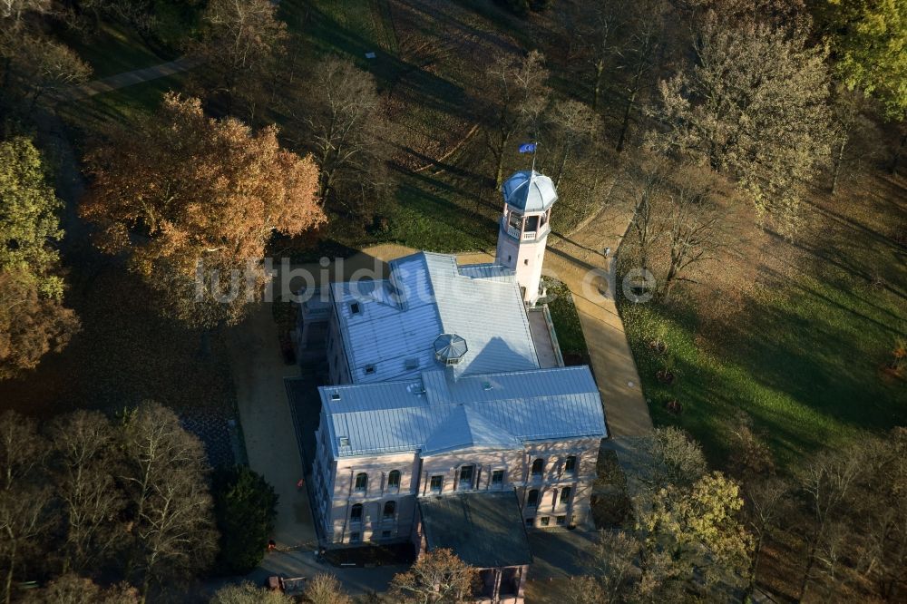 Berlin von oben - Palais des Schloss Biesdorf in Berlin