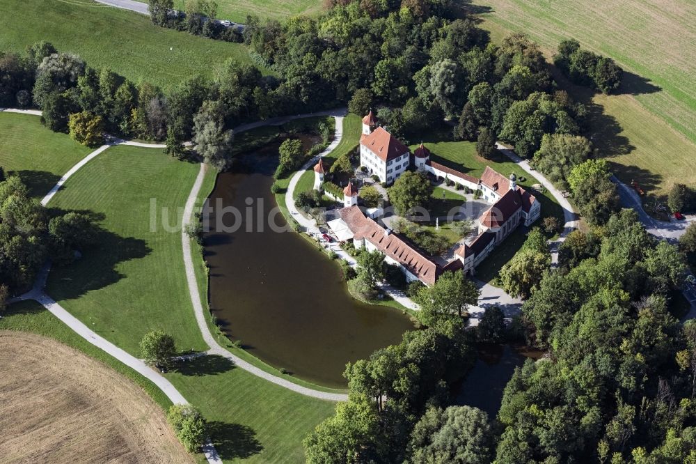 München aus der Vogelperspektive: Palais des Schloss Blutenburg in München im Bundesland Bayern, Deutschland