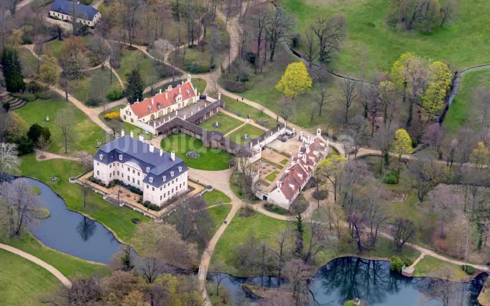 Cottbus aus der Vogelperspektive: Palais des Schloss Branitz Fürst mit dem Pückler Museum Zum Kavalierhaus in Cottbus im Bundesland Brandenburg