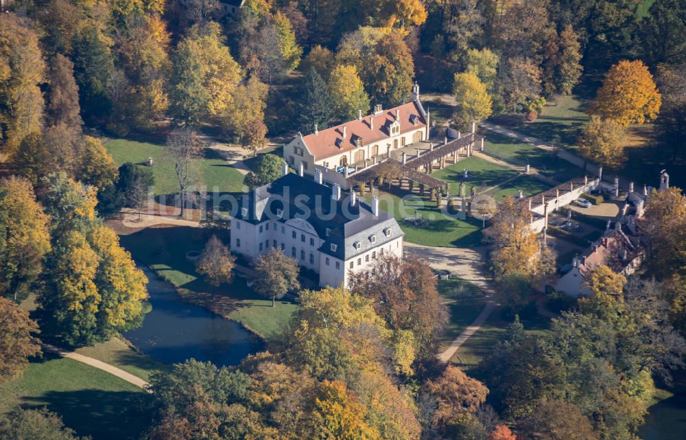 Cottbus von oben - Palais des Schloss Branitz Fürst mit dem Pückler Museum Zum Kavalierhaus in Cottbus im Bundesland Brandenburg