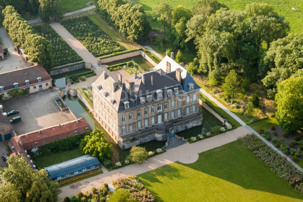 Luftbild Manom - Palais des Schloss Chateau La Grange in Manom in Grand Est, Frankreich