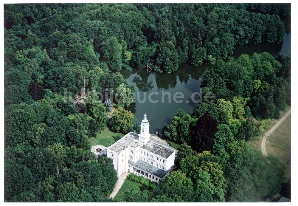 Luftbild Schönwalde - Palais des Schloss Dammsmühle in Schönwalde im Bundesland Brandenburg, Deutschland