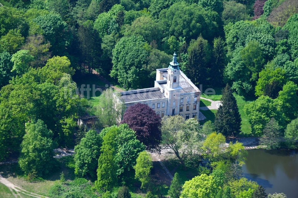 Luftbild Schönwalde - Palais des Schloss Dammsmühle in Schönwalde im Bundesland Brandenburg, Deutschland