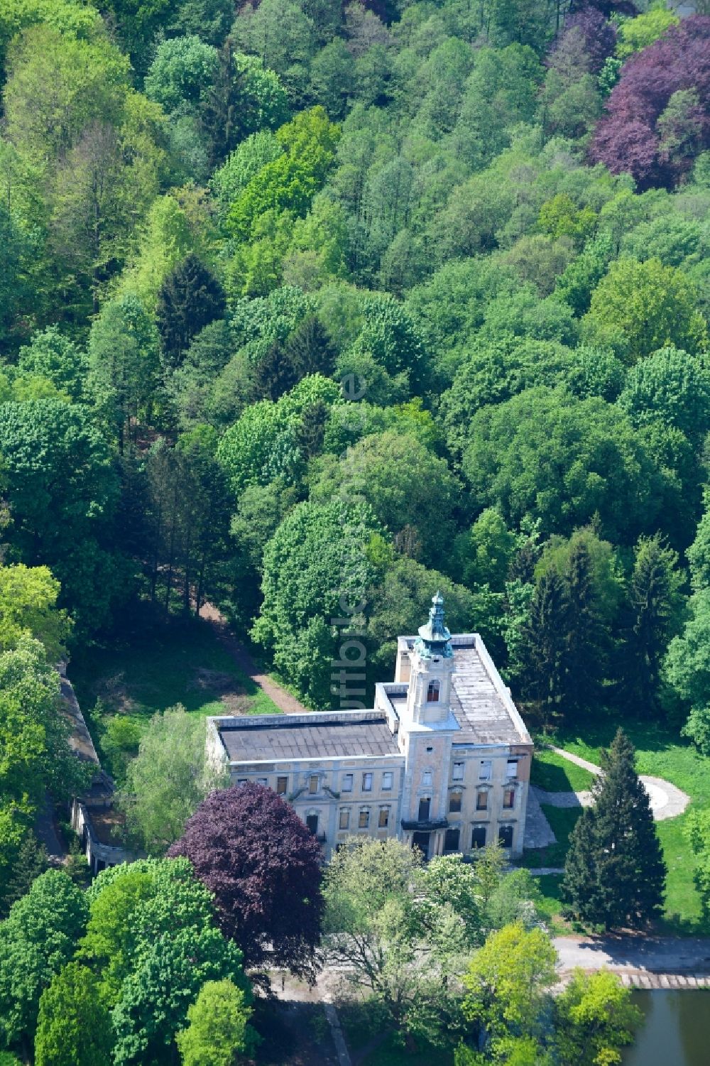 Schönwalde aus der Vogelperspektive: Palais des Schloss Dammsmühle in Schönwalde im Bundesland Brandenburg, Deutschland