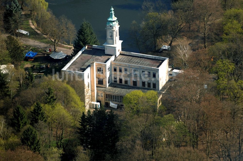 Luftbild Schönwalde - Palais des Schloss Dammsmühle in Schönwalde im Bundesland Brandenburg, Deutschland