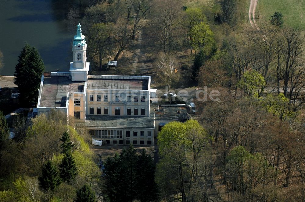 Luftaufnahme Schönwalde - Palais des Schloss Dammsmühle in Schönwalde im Bundesland Brandenburg, Deutschland