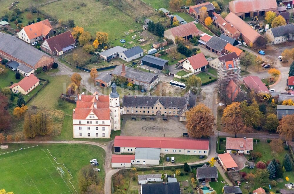 Luftbild Gumtow - Palais des Schloss Demerthin in Gumtow im Bundesland Brandenburg, Deutschland