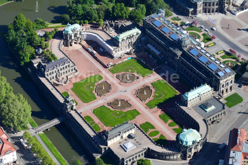 Dresden aus der Vogelperspektive: Palais des Schloss Dresdner Zwinger im Ortsteil Altstadt in Dresden im Bundesland Sachsen, Deutschland