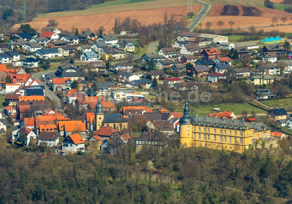 Bad Wildungen aus der Vogelperspektive: Palais des Schloss Friedrichstein an der Schloßstraße in Bad Wildungen im Bundesland Hessen, Deutschland