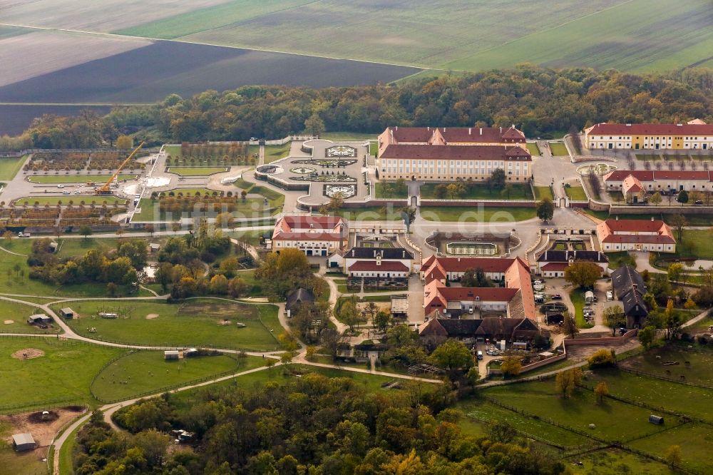 Schloßhof von oben - Palais des Schloss Hof in Schloßhof in Niederösterreich, Österreich