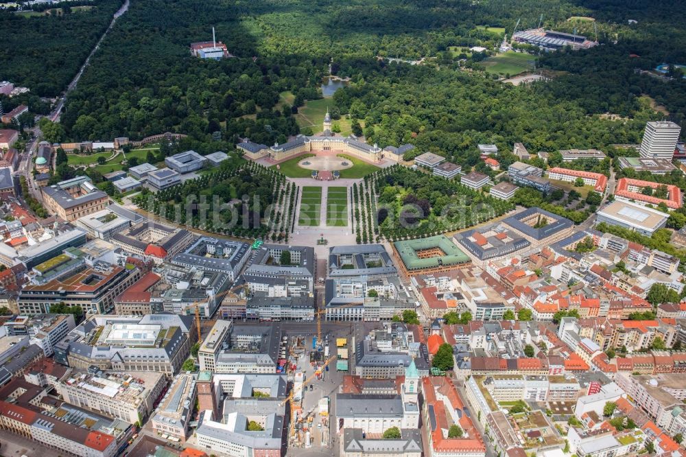 Luftbild Karlsruhe - Palais des Schloss in Karlsruhe im Bundesland Baden-Württemberg, Deutschland