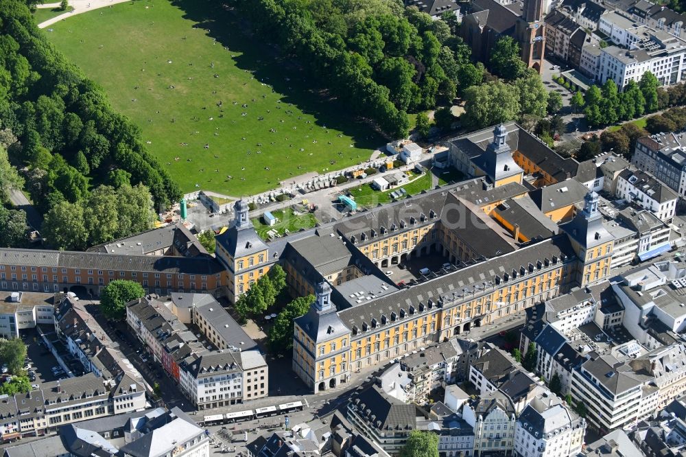 Luftaufnahme Bonn - Palais des Schloss Kurfürstliches Schloss und Campus Universität in Bonn im Bundesland Nordrhein-Westfalen, Deutschland