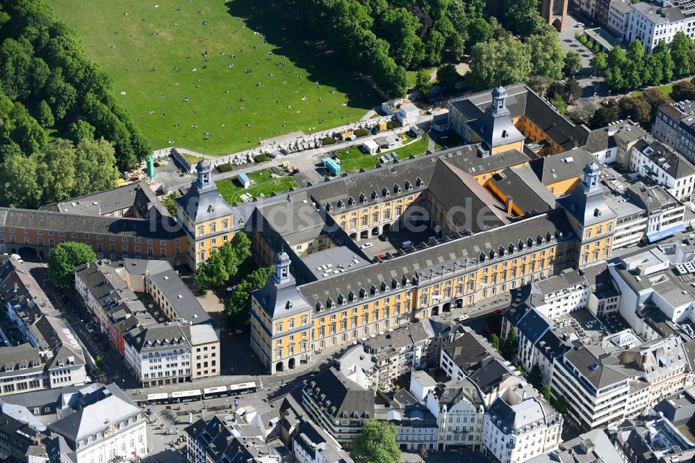 Bonn aus der Vogelperspektive: Palais des Schloss Kurfürstliches Schloss und Campus Universität in Bonn im Bundesland Nordrhein-Westfalen, Deutschland