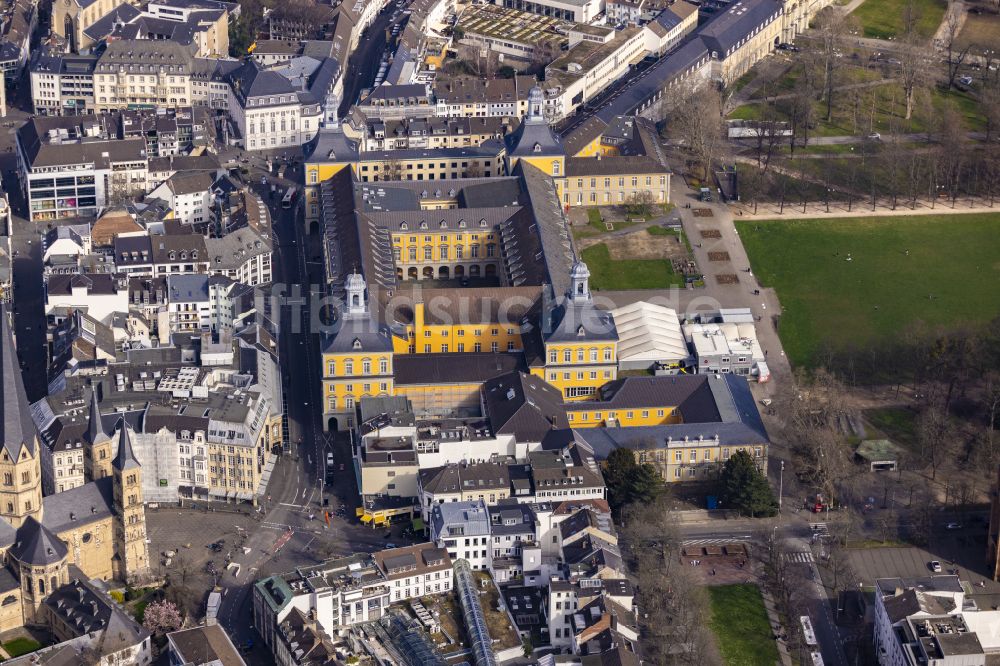 Luftaufnahme Bonn - Palais des Schloss Kurfürstliches Schloss und Campus Universität in Bonn im Bundesland Nordrhein-Westfalen, Deutschland