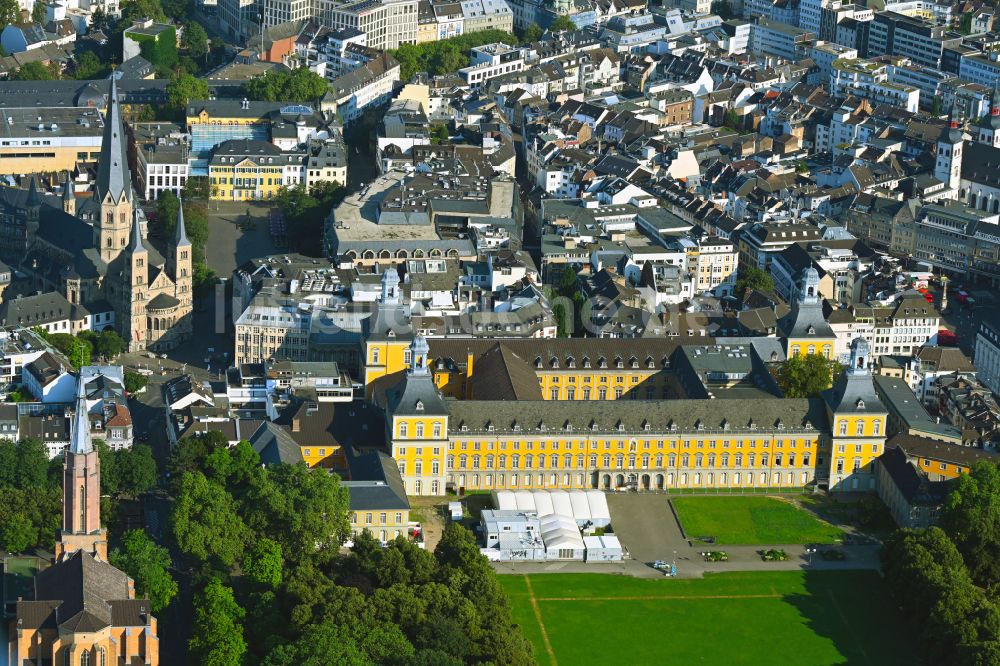 Luftaufnahme Bonn - Palais des Schloss Kurfürstliches Schloss und Campus Universität in Bonn im Bundesland Nordrhein-Westfalen, Deutschland