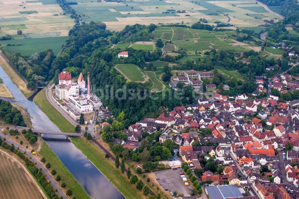 Luftbild Riegel am Kaiserstuhl - Palais des Schloss Messmer Foundation am Grossherzog-Leopold-Platz in Riegel am Kaiserstuhl im Bundesland Baden-Württemberg