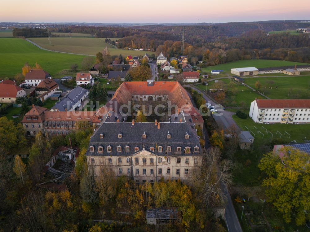 Zschöppichen von oben - Palais des Schloss Neusorge in Zschöppichen im Bundesland Sachsen, Deutschland