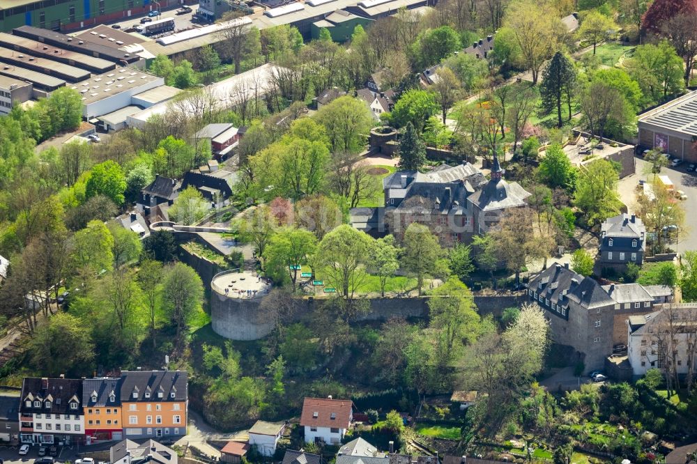 Luftbild Siegen - Palais des Schloss Oberes Schloss in Siegen im Bundesland Nordrhein-Westfalen, Deutschland