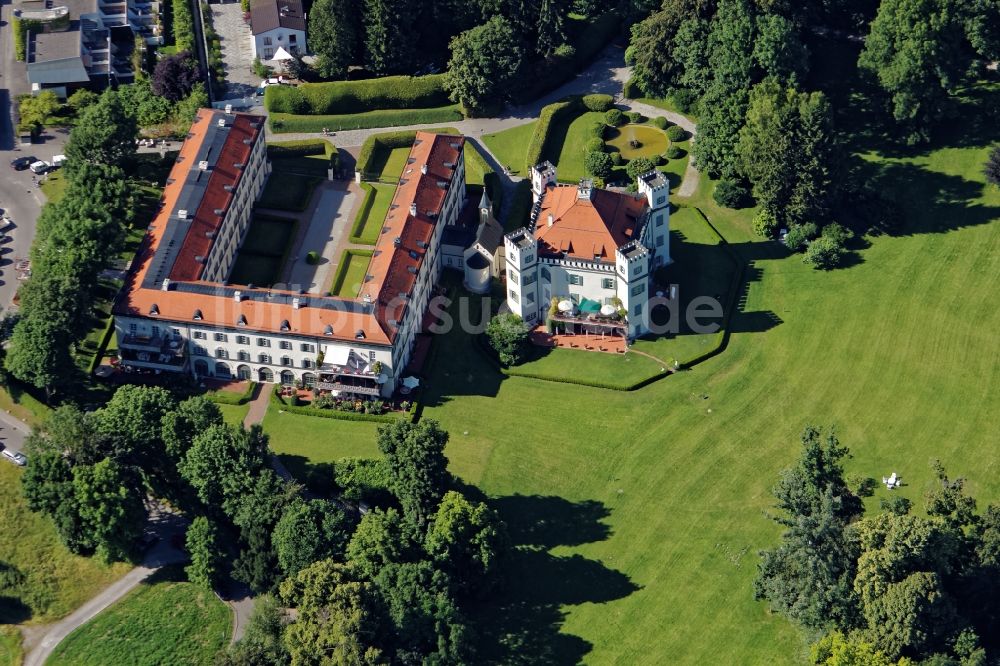 Luftaufnahme Pöcking - Palais des Schloss im Ortsteil Possenhofen in Pöcking im Bundesland Bayern, Deutschland