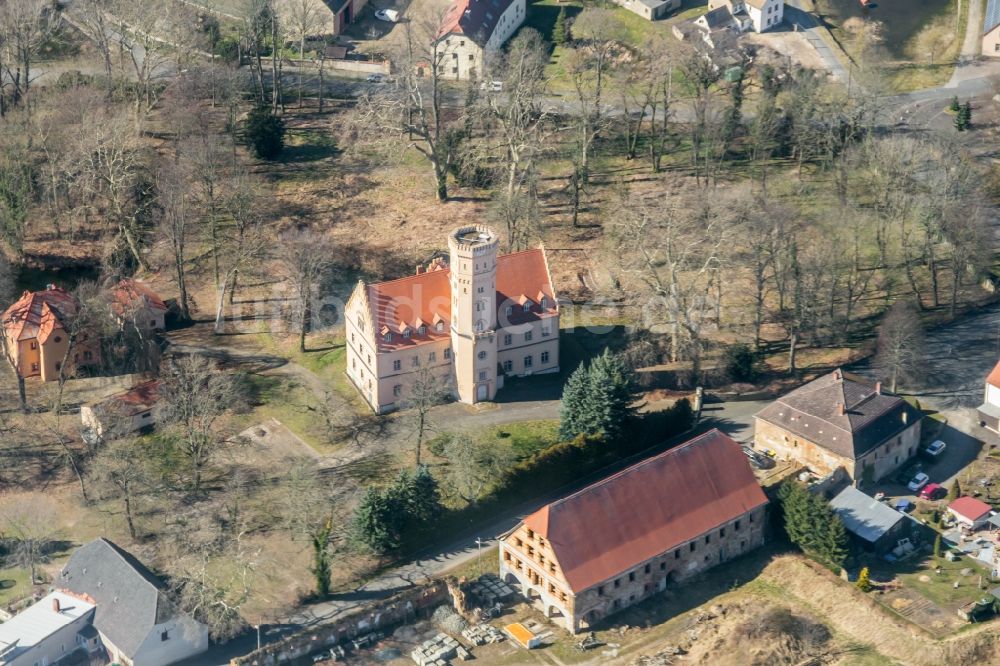 Parthenstein von oben - Palais des Schloss Pomßen in Parthenstein im Bundesland Sachsen, Deutschland