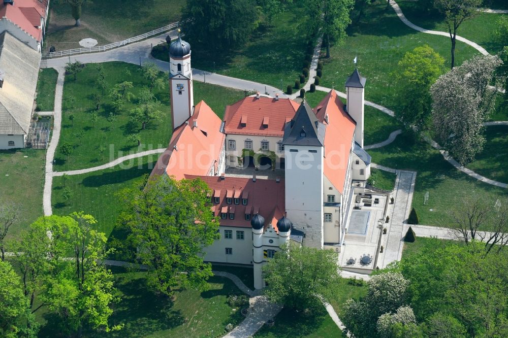 Luftbild Steindorf - Palais des Schloss Schloss Hofhegnenberg in Steindorf im Bundesland Bayern, Deutschland