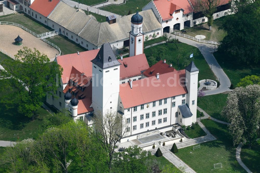 Luftbild Steindorf - Palais des Schloss Schloss Hofhegnenberg in Steindorf im Bundesland Bayern, Deutschland