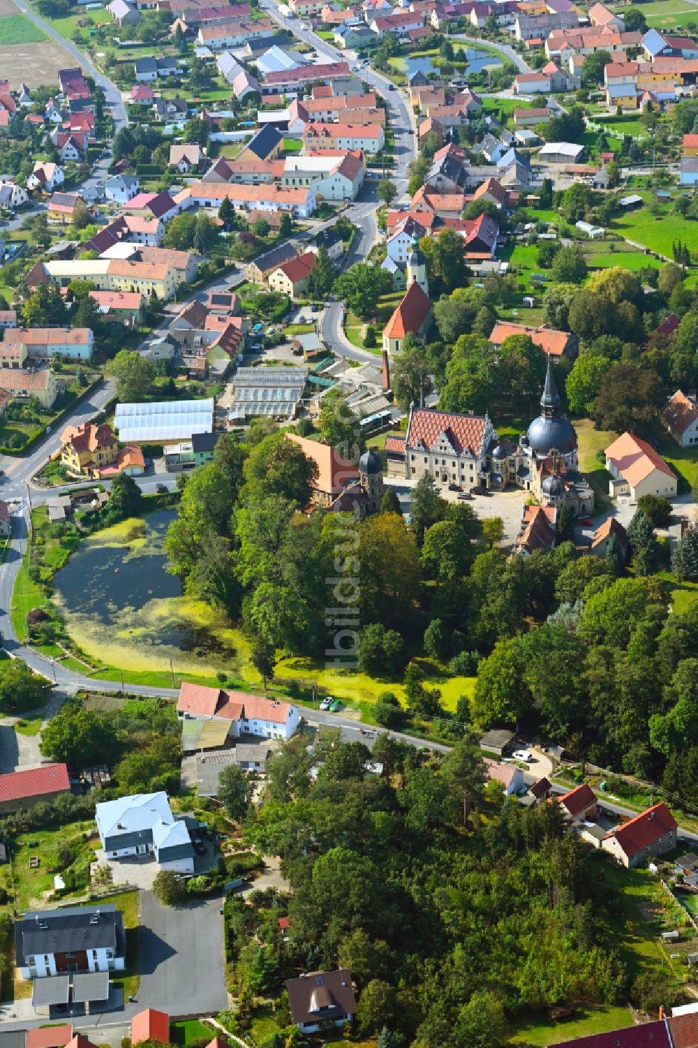 Luftbild Schönfeld - Palais des Schloss Schönfelder Traumschloss in Schönfeld im Bundesland Sachsen, Deutschland