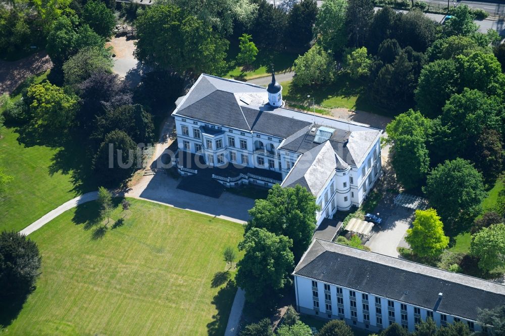 Bonn aus der Vogelperspektive: Palais des Schloss Villa Hammerschmidt in Bonn im Bundesland Nordrhein-Westfalen, Deutschland