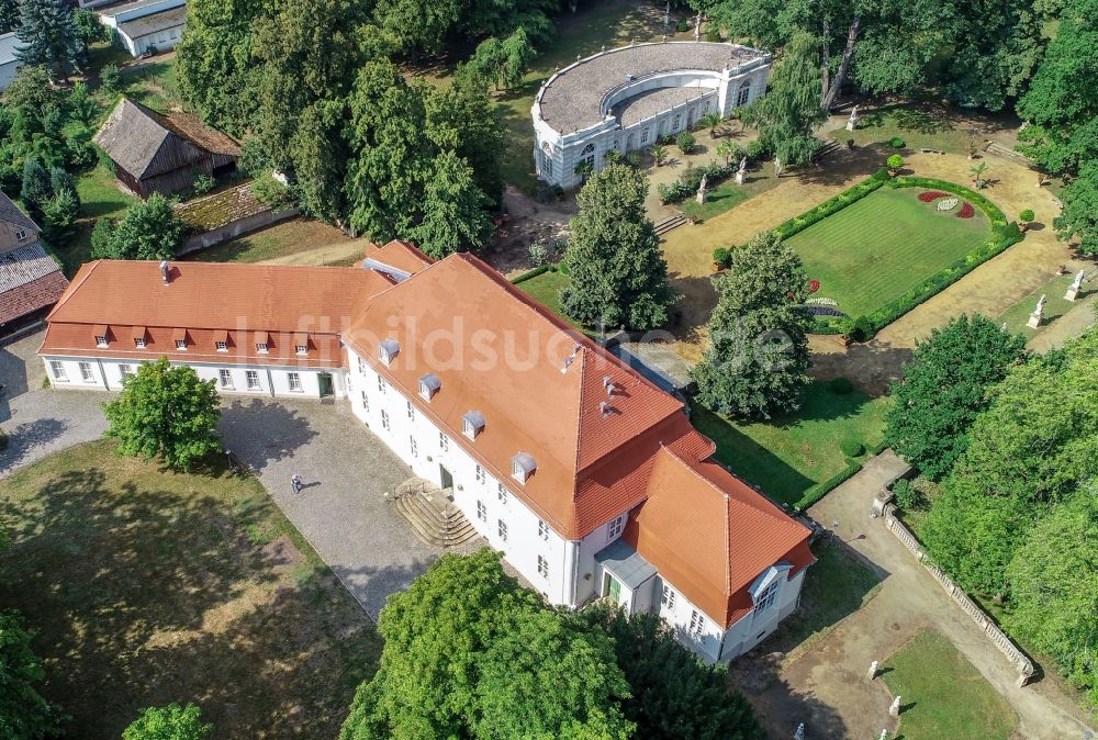 Luftaufnahme Wiepersdorf - Palais des Schloss in Wiepersdorf im Bundesland Brandenburg, Deutschland