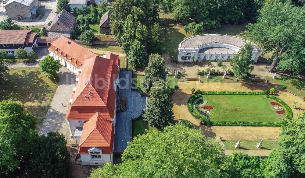 Wiepersdorf von oben - Palais des Schloss in Wiepersdorf im Bundesland Brandenburg, Deutschland