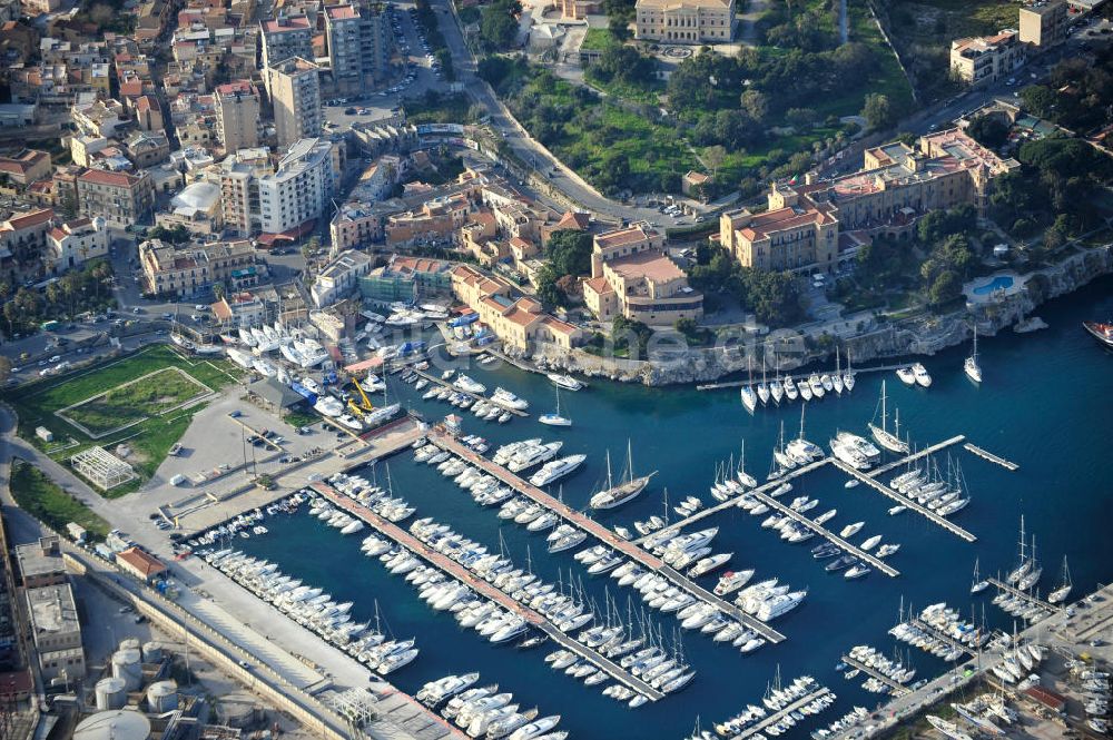 Palermo von oben - Palermo - Marina Arenella auf Sizilien in Italien