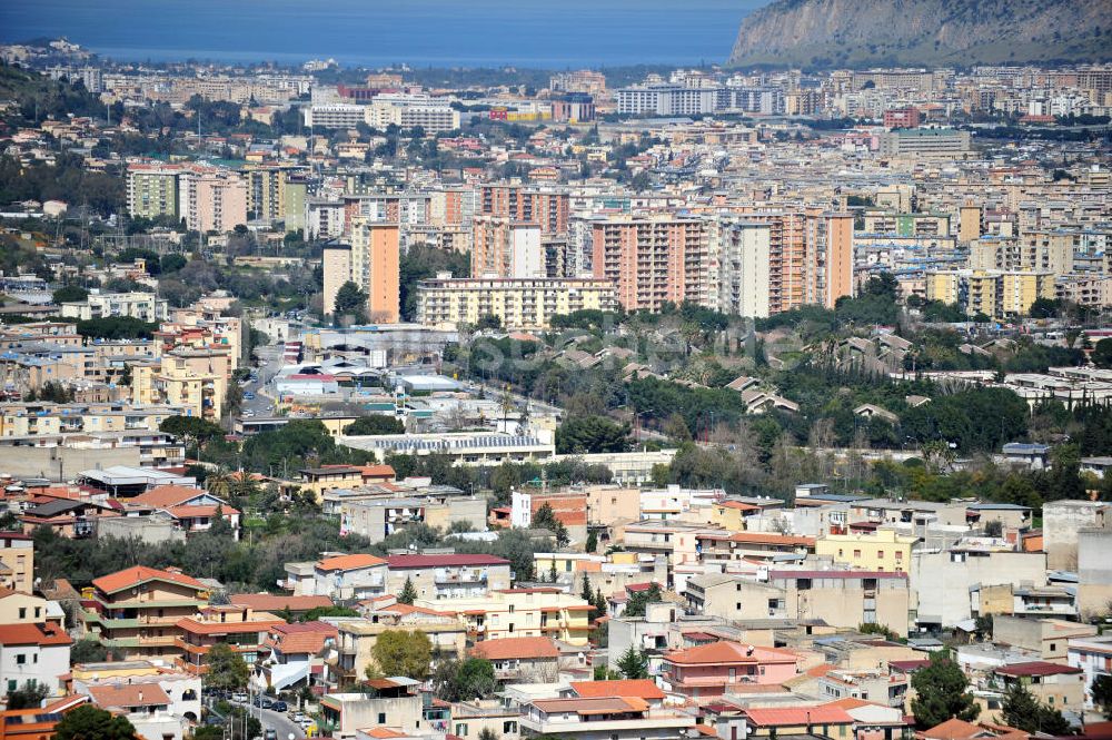 Palermo Sizilien von oben - Palermo auf Sizilien in Italien